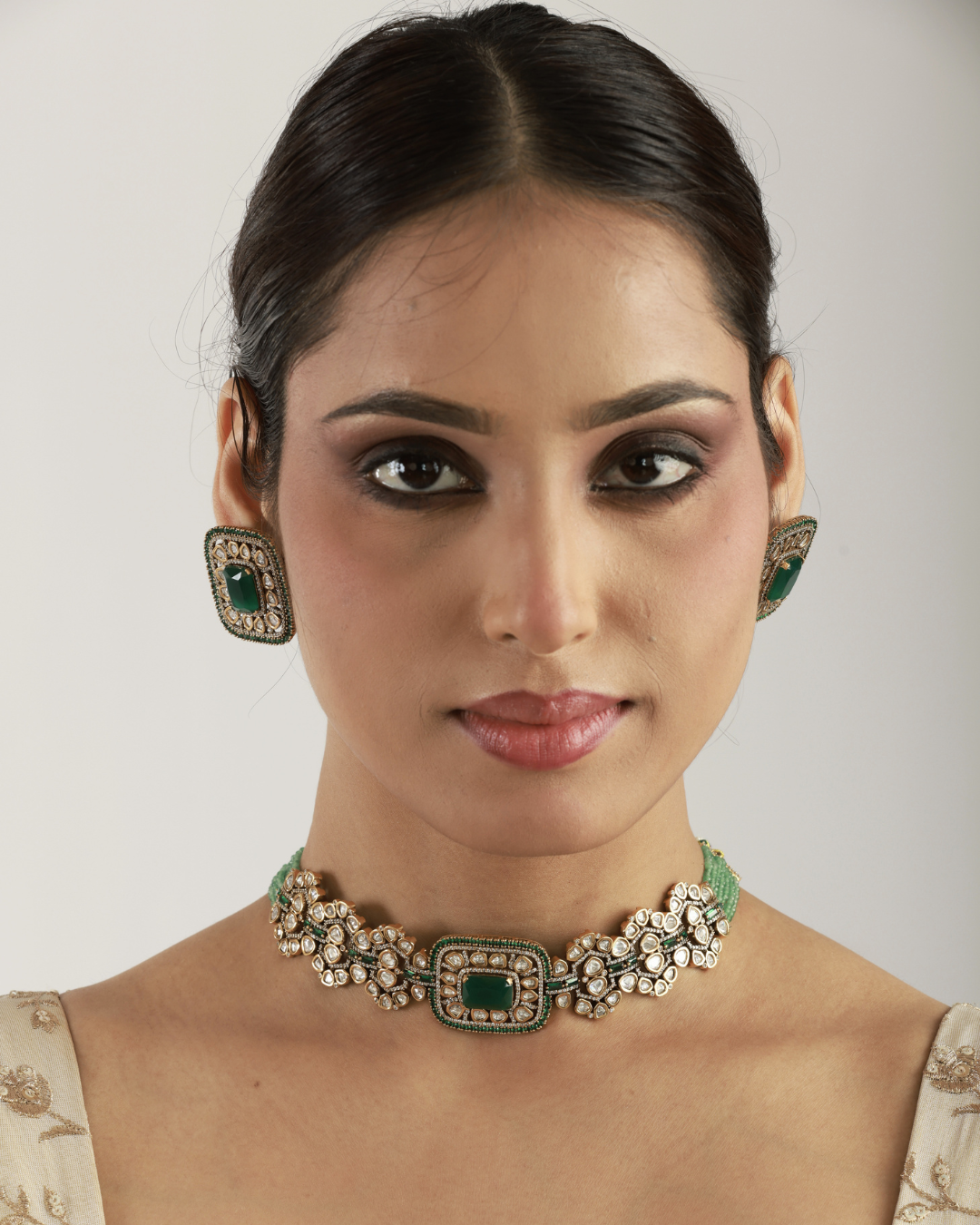 Dolly Emerald Choker Set