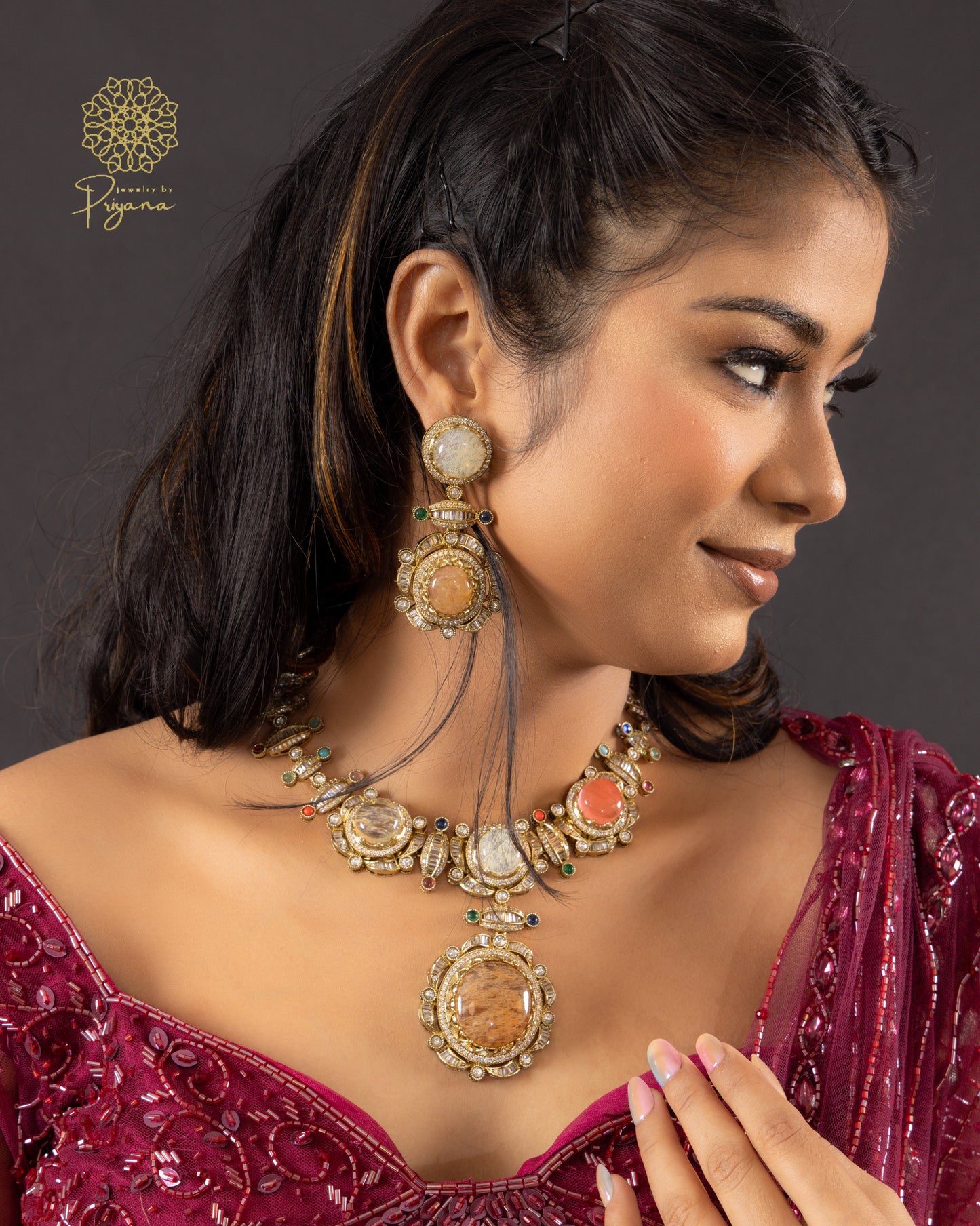 Amaira Necklace Set