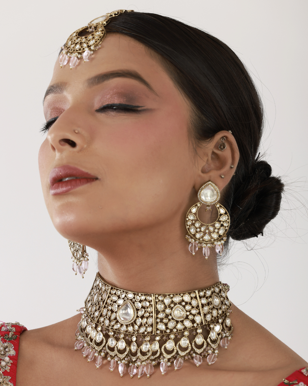 Pari Choker Set