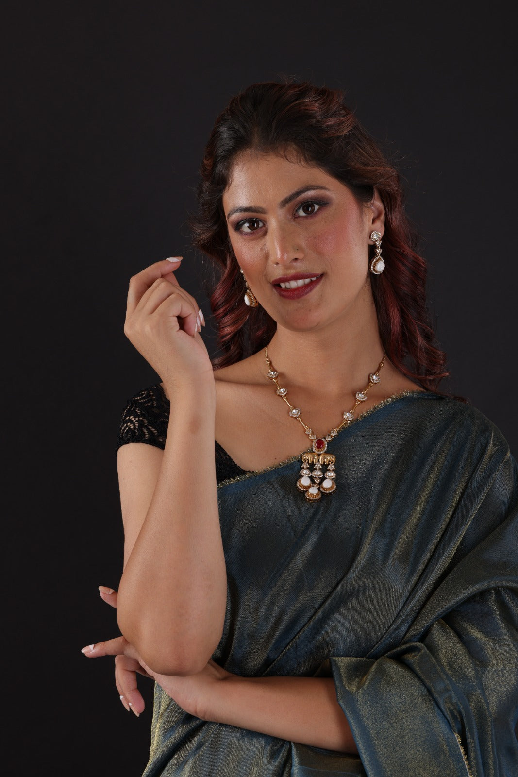 HANIA NECKLACE SET ✨