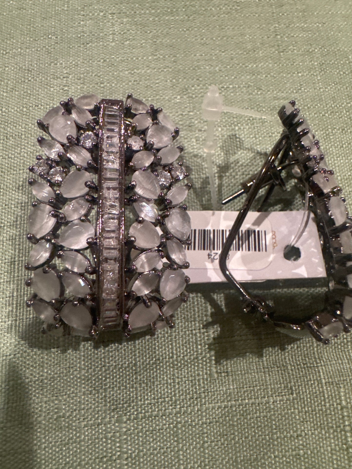 ZAHIRA REGAL HOOP EARRINGS