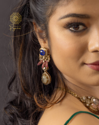 Vanya Necklace Set