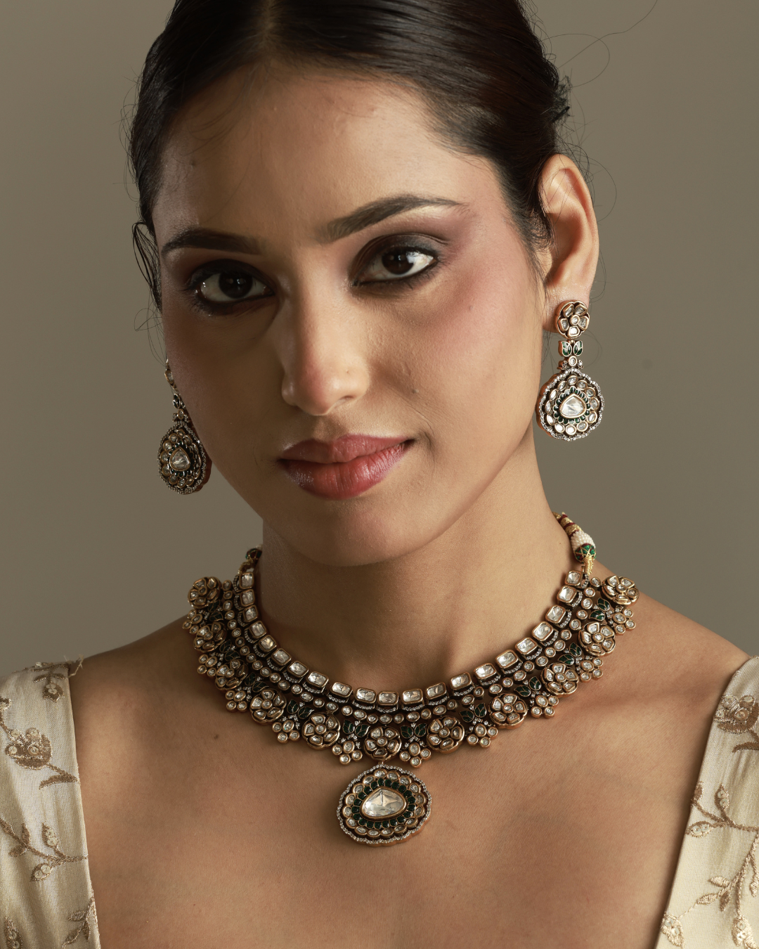 Arohi Necklace Set