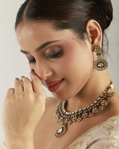 Arohi Necklace Set