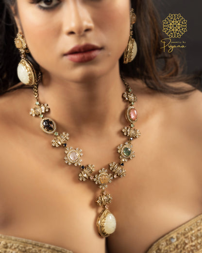 Aarvi Necklace Set