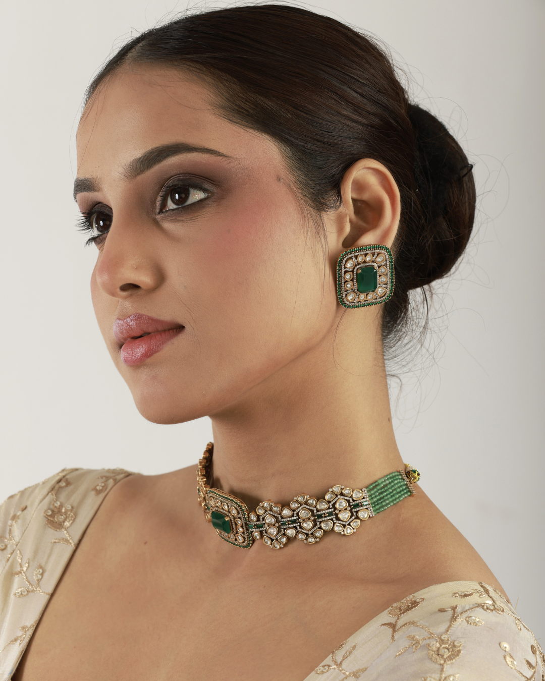 Dolly Emerald Choker Set