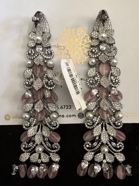 VANDANA: EARTHY ELEGANCE
