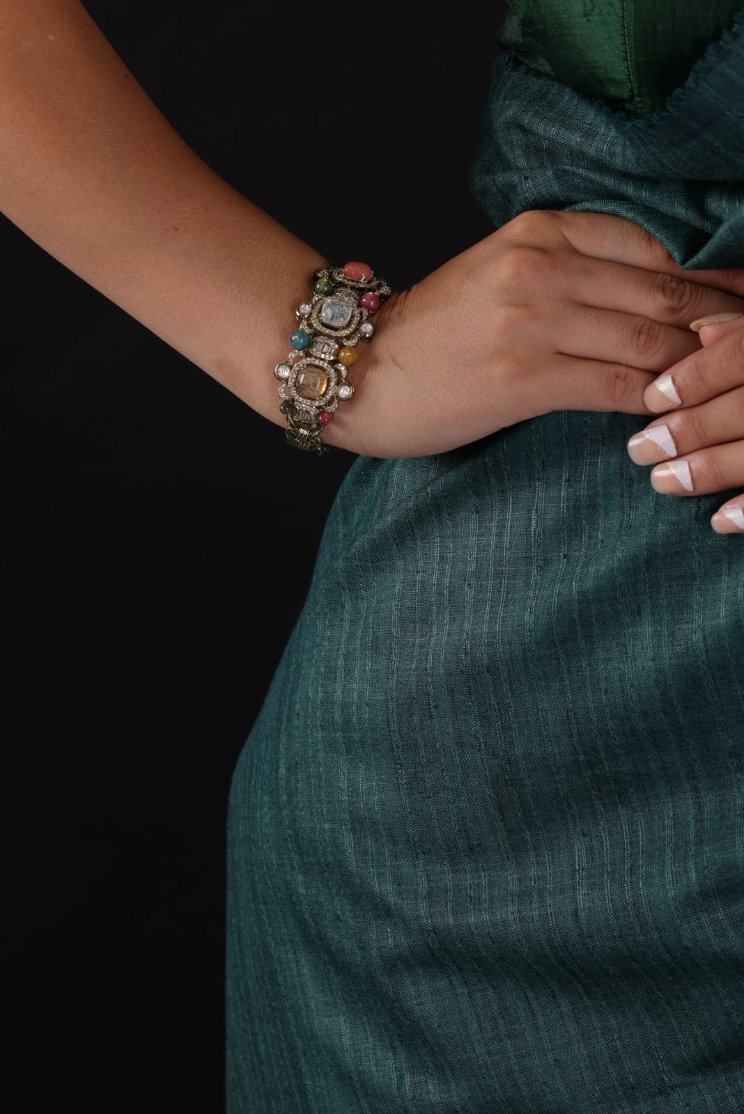 KYRA BRACELET