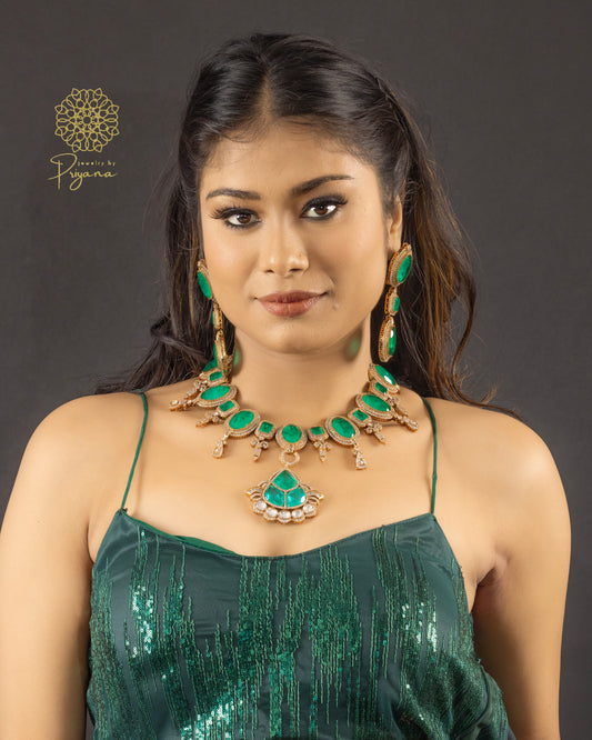 Reya Necklace Set