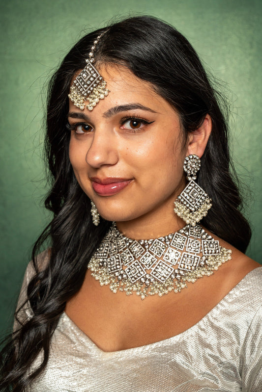 ANURADHA – KUNDAN & PEARL BRIDAL SET ✨
