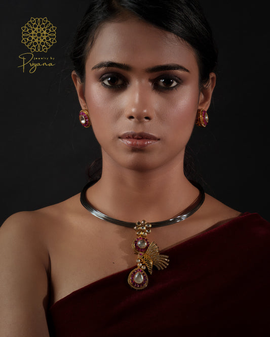 ROYAL MAJESTY CHOKER