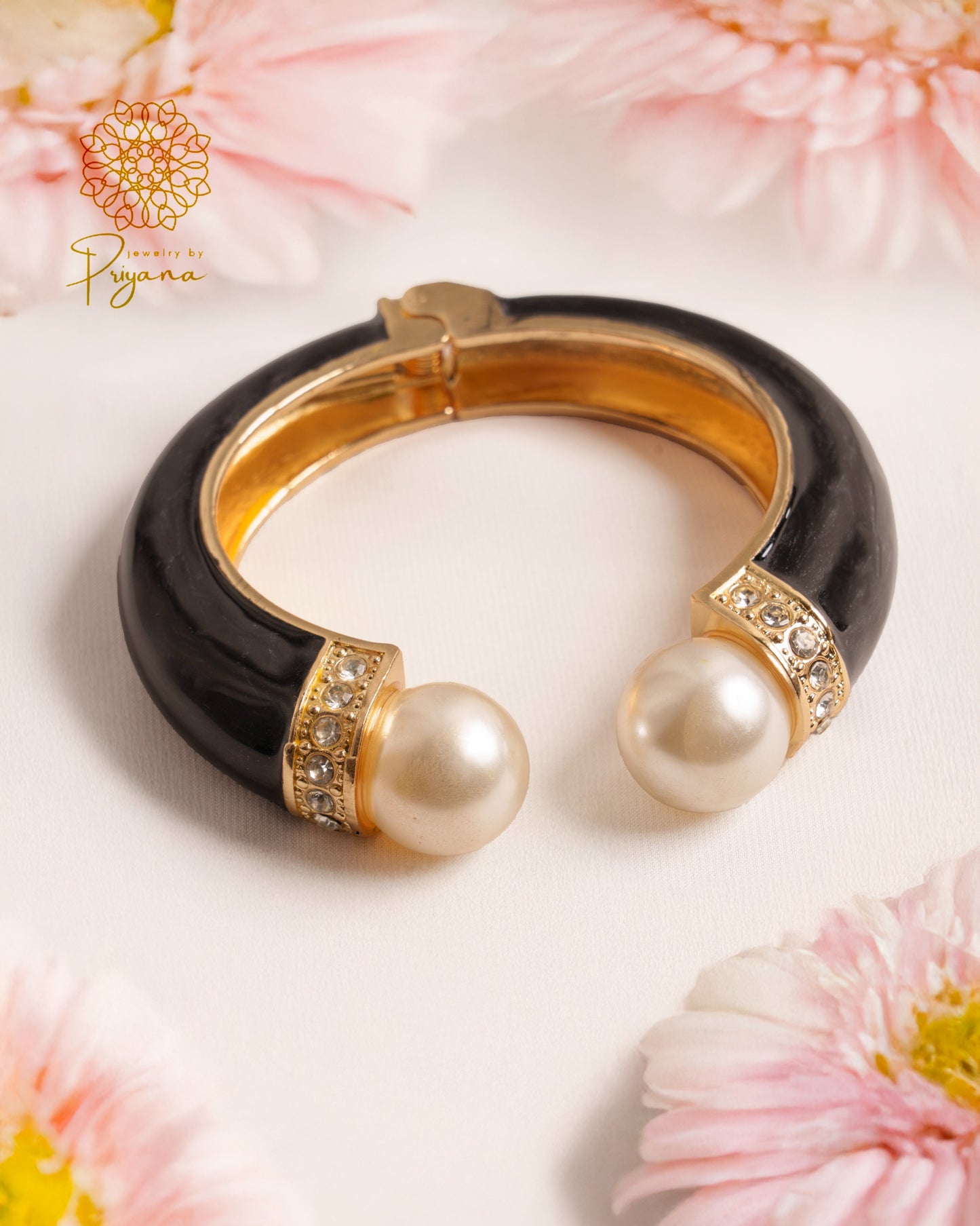 NOOR-E-ZAHRA PEARL KADA