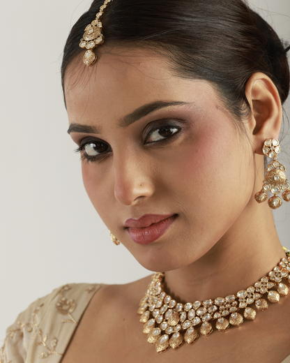 Zaria Kundan Set