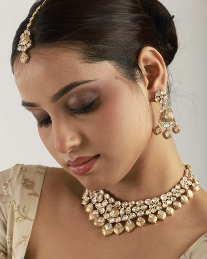 Zaria Kundan Set