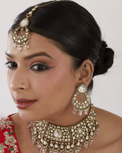 Pari Choker Set